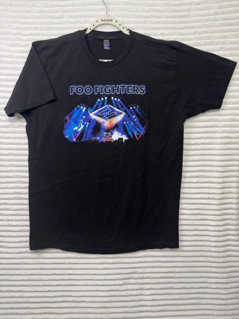 Foo Fighters Concrete And Gold World Tour 2018 Concert T-Shirt Men’s Size XL